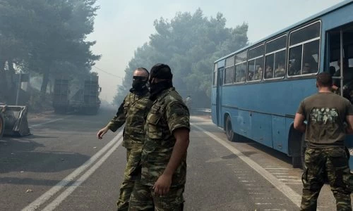 Eντυπωσιακή η συνδρομή των Ενόπλων Δυνάμεων στην αντιμετώπιση των πυρκαγιών